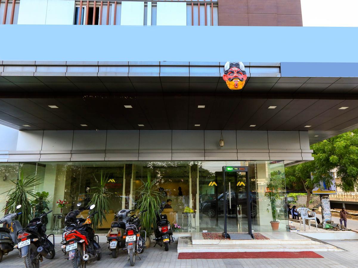 Oyo 6472 Hotel Metropolitan Mohammadnagar Exterior photo